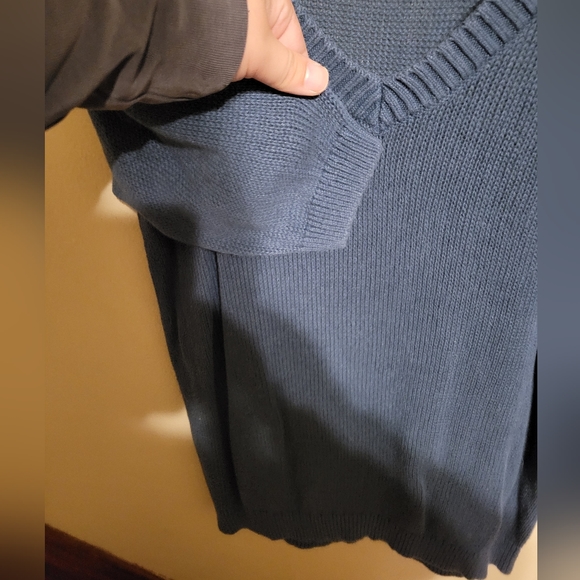 LOFT Blue Gray ½ Sleeve Vneck Knit Sweater size Large - Picture 5 of 5